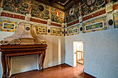 Mantova, Palazzo Te - Camera delle imprese, parete Est e parete nord.